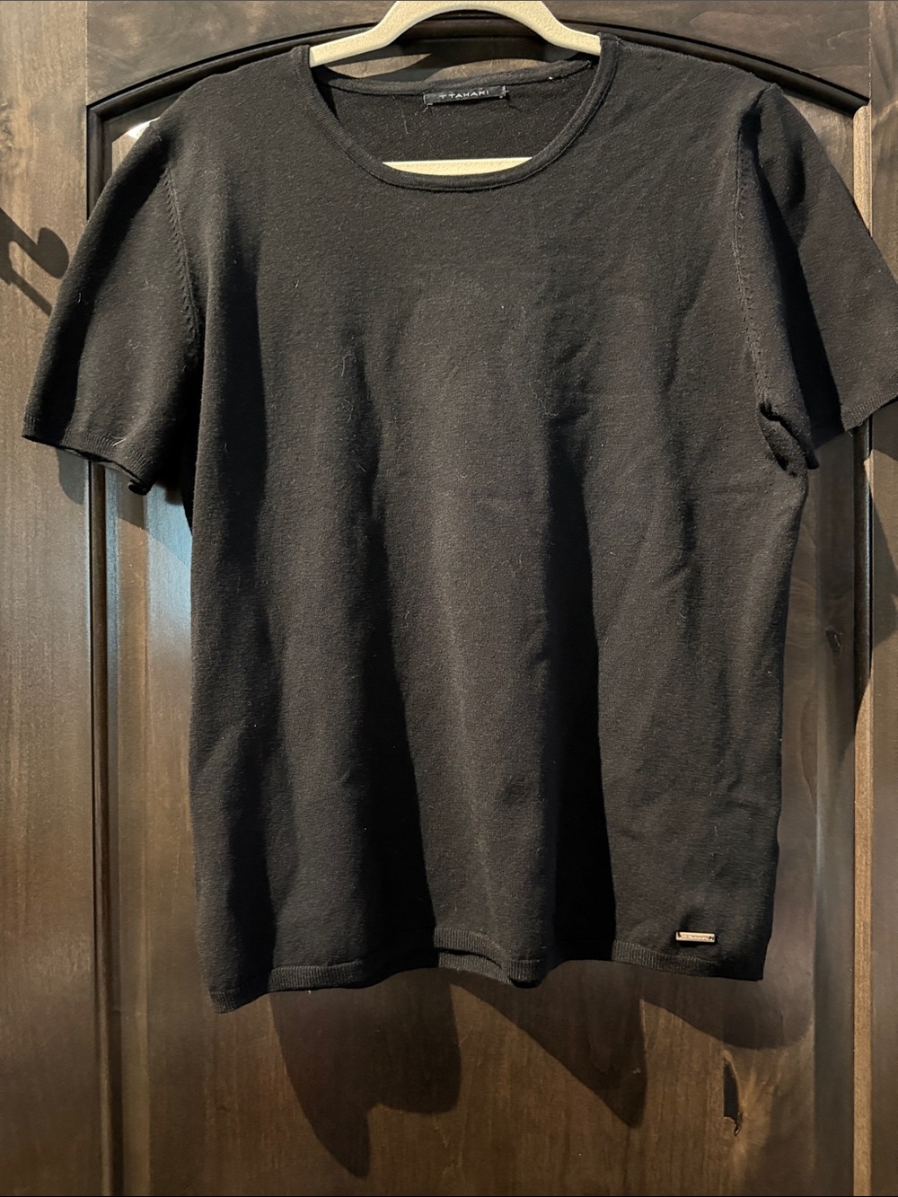 T Tahari Black Short Sleeve Crewneck Tee